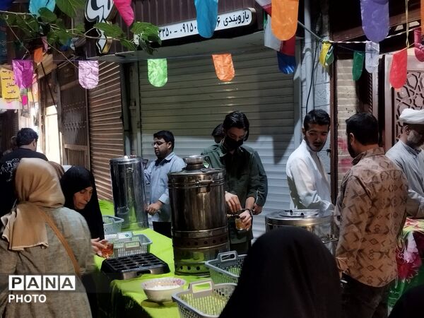 تلفیق شور نبوی و عهد صادقانه؛ میزبانی طلاب حوزه علمیه گلشن از دلدادگان اهل‌بیت (ع)