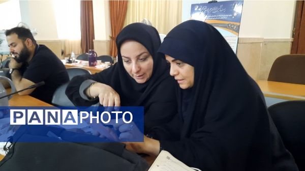 کارگاه‌های برنامه جامع تربیت پژوهشگر در پژوهشکده عباس زادگان مشهد 