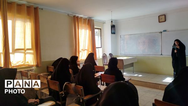 رقابت پرشور دانش‌آموزان در چهل‌وچهارمین دوره مسابقات قرآن، عترت و نماز 