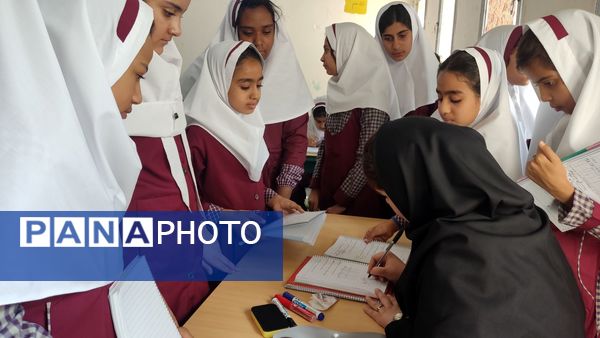 زنگ مهر در مدرسه استقلال نواخته شد