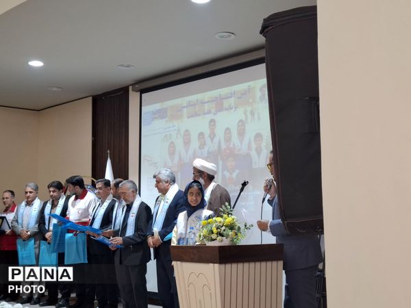 تقدیر از سفیران برتر سلامت ناحیه ۶ 