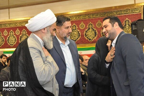 گرامیداشت شهدای والامقام و افتتاح زمین چمن مصنوعی و اتاق ورزش دبیرستان منتظرین شاهد ورامین
