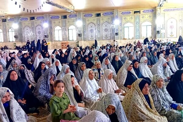 نماز جمعه عبادی و سیاسی در مصلی یاسوج