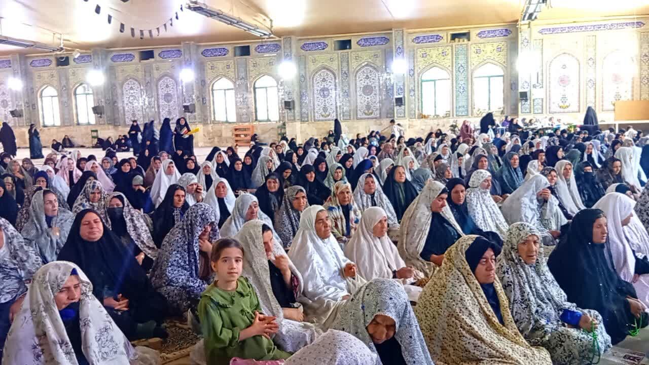 نماز جمعه عبادی و سیاسی در مصلی یاسوج
