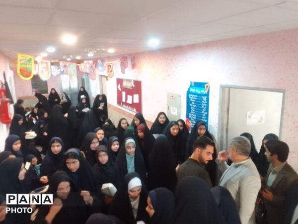 مسابقات قرآن و عترت و نماز دانش‌آموزان دختر جلگه 