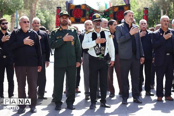 آیین زنجیرزنی هشتم محرم در ابرکوه