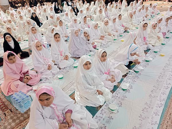 جشن بزرگ دختران روزه اولی‌ در ورزقان