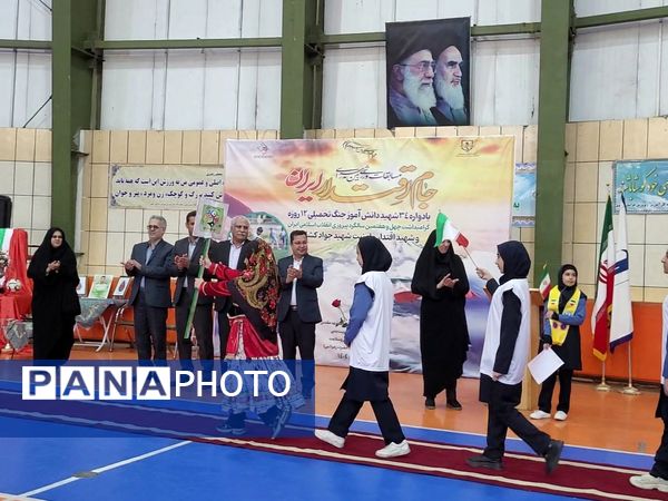 مسابقات میان مدرسه‌ای و افتتاحیه جام اقتدار توسط دبیرستان مصلی نژاد حضرت زهرا (س)