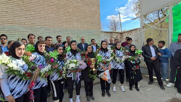 درخشش دختران فارسان بر قله مینی‌فوتبال کشور