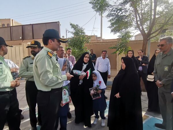 آیین سال تحصیلی جدید در مدرسه شاهد پوررضایی یزد