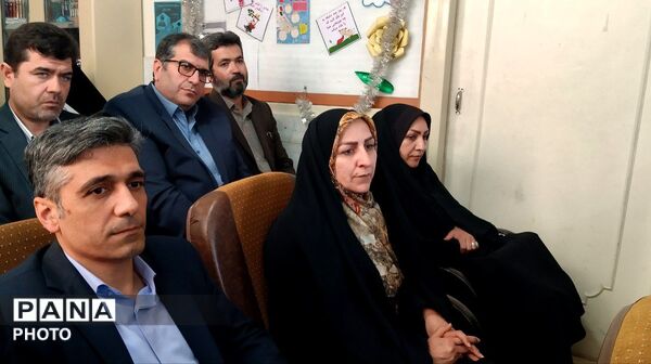 تجلیل مسئولان استانی از دانش‌آموزان و عوامل دبستان میقات به خاطر اقدام انسان‌دوستانه