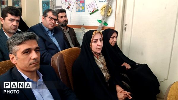 تجلیل مسئولان استانی از دانش‌آموزان و عوامل دبستان میقات به خاطر اقدام انسان‌دوستانه