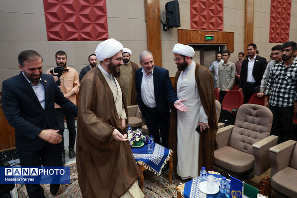 افتتاحیه پانزدهمین کنگره اتحادیه انجمن‌های اسلامی دانش‌آموزان با محوریت «پیوند دین و دانش»