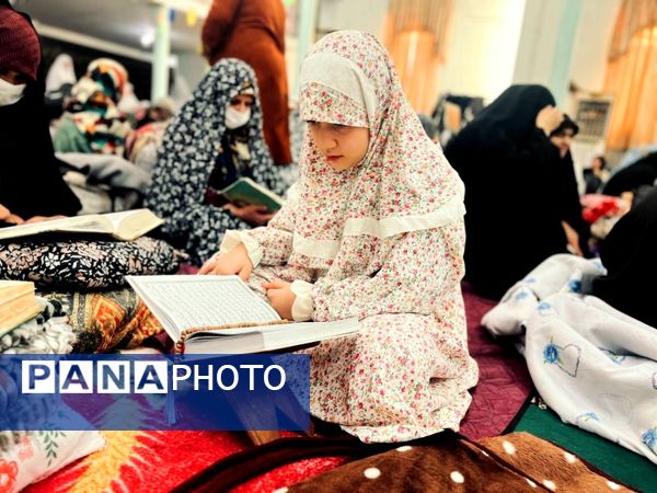 مراسم اعتکاف مادر دختری در مسجد صاحب الزمان آشخانه