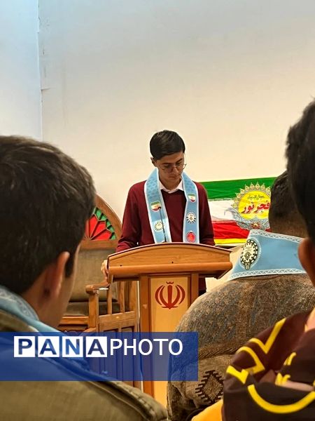 دیدار نمایندگان تشکل‌های دانش‌آموزی مدارس پسرانه مقطع متوسطه دوم کاشمر با امام جمعه