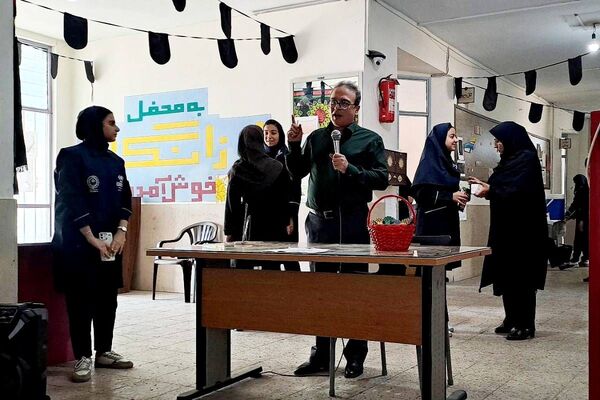 جلسه معارفه و ورود دانش آموزان پایه هفتم به دبیرستان فرزانگان شهر قدس 