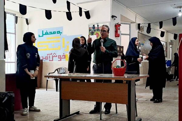 جلسه معارفه و ورود دانش آموزان پایه هفتم به دبیرستان فرزانگان شهر قدس 