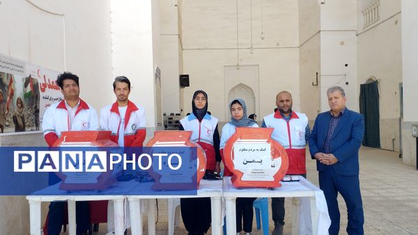 برپایی میز خدمت در مصلی نماز جمعه شهرستان خلیل‌آباد