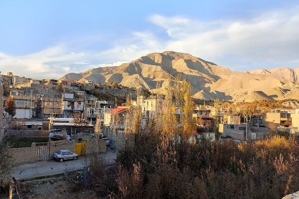 تصاویر زیبا از پاییز رنگارنگ در شهر دار السادات بار نیشابور 