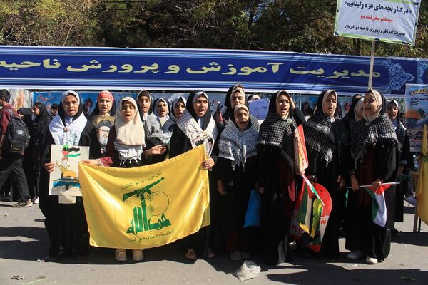 راهپیمایی 13 آبان در کرمان