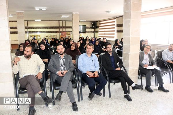 گام بلند آموزش‌و‌پرورش فیروزکوه در مسیر پژوهش‌محور کردن فرآیند یاددهی-یادگیری