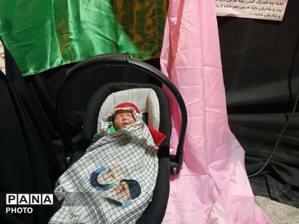 فرهنگیان و دانش آموزان گلستان همچنان پای میدان