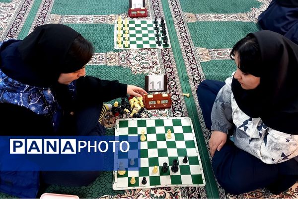 برگزاری مسابقات شطرنج دانش‌آموزان دختر متوسطه‌دوم در بهارستان‌۲