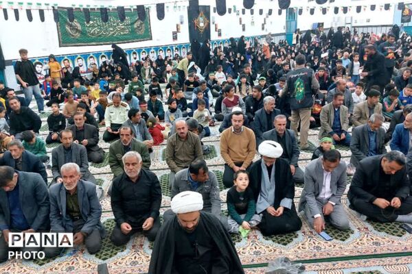 سفره افطاری ۲ هزار نفری در قلعه رئیسی