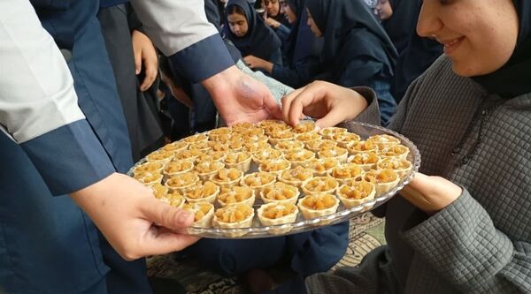 ایام فاطمیه و فضایی با نور و معنویت در دبیرستان نمونه محبوبی 