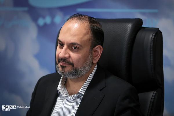 نشست صمیمی معاون پرورشی و فرهنگی وزیر آموزش و پرورش با دانشجویان رشته امورتربیتی و مسئولان تشکل‌های دانشجویی دانشگاه فرهنگیان