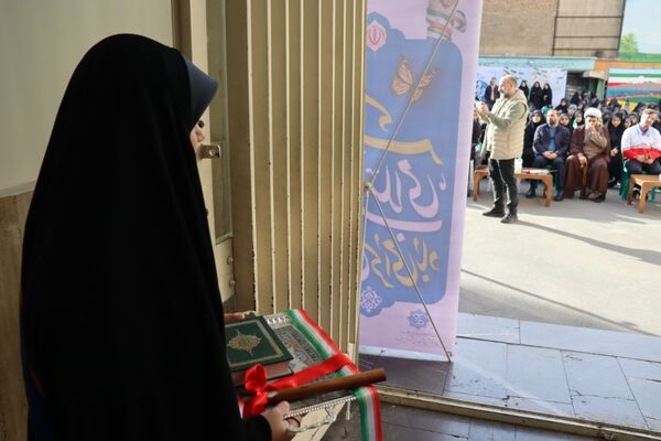 در دل این زمستان سخت و از پس سال‌ها، همچنان عطر آزادی به مشام می‌رسد