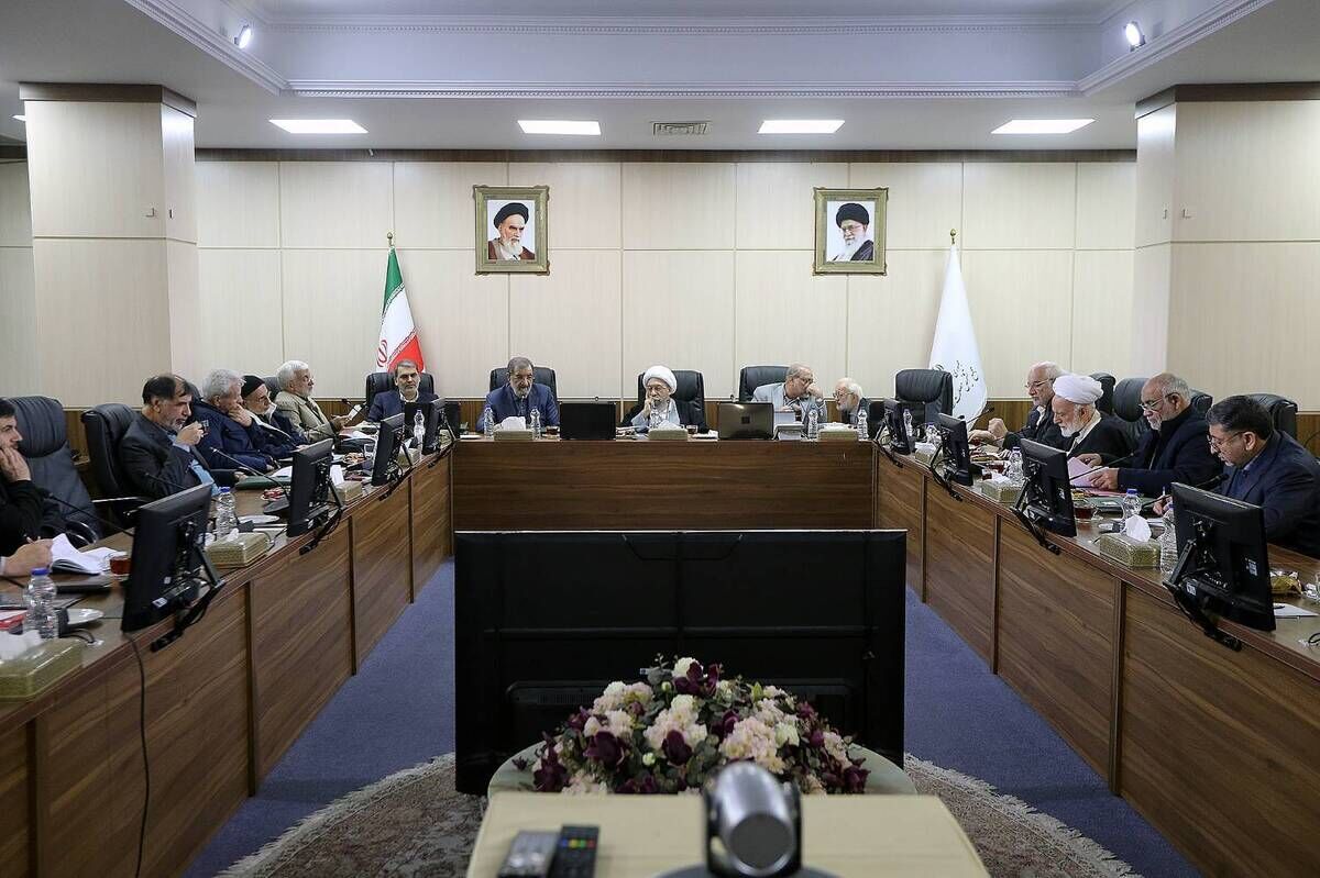 تاکید بر نقش نظارتی هیأت عالی نظارت مجمع تشخیص در تصمیمات اقتصادی موثر بر معیشت مردم
