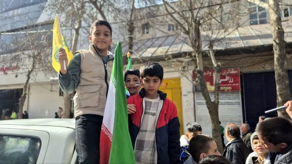 حضور پرشور مردم سپیدان در راهپیمایی ۲۲ بهمن