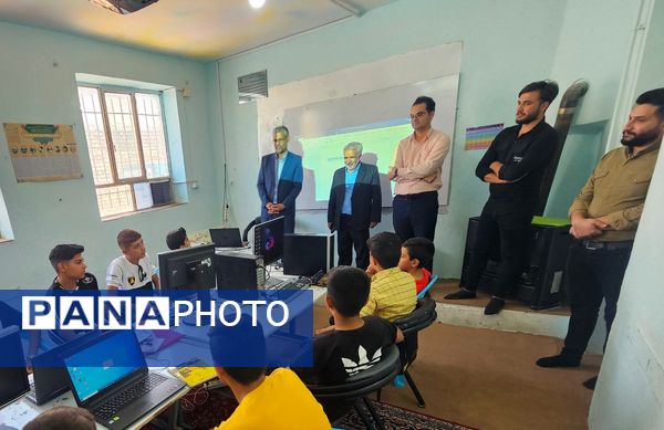 بازدید مدیر اداره آموزش و پرورش خلیل آباد از  کلاس‌های اوقات فراغت