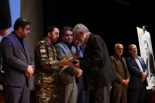 نخستین کنگره بزرگداشت ۲۷۰ دانش‌آموز شهید دبیرستان ماندگار امام صادق (ع) 