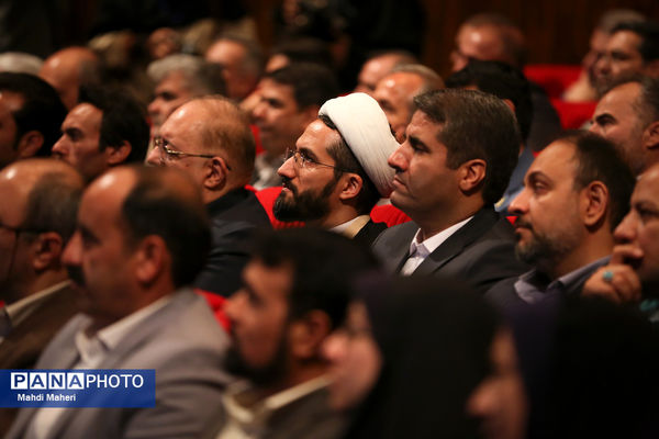 دیدار رییس‌جمهور با فرهنگیان و دانشجو معلمان