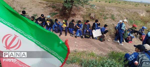 پیاده روری دانش آموزان جلگه رخ به مناسبت هفته سلامت