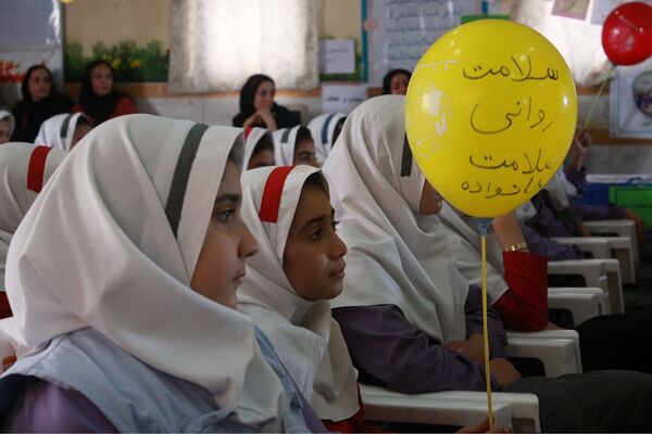 برگزاری مراسم هفته سلامت در مدرسه شهید کلانتری بهارستان‌دو