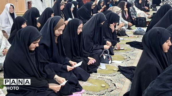 برپایی غرفه‌های خدمات‌رسانی و بسیجی  هم‌زمان با برنامه‌های ویژه روز جمعه