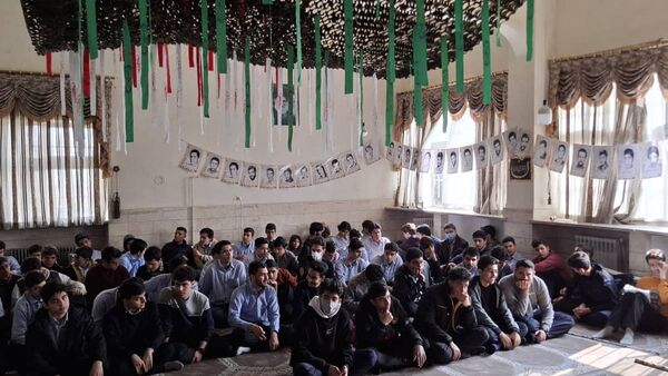 برگزاری یادواره شهید در دبیرستان دوره دوم شهید بهشتی سمنان 