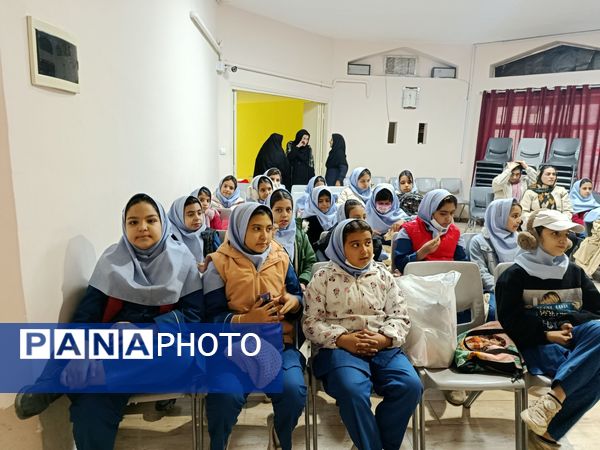 اردوی تشویقی کلاس برتر درسی مدرسه بنت الهدی صدر ۲