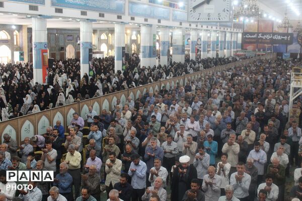 نماز جمعه امروز کرمان از نگاه دوربین