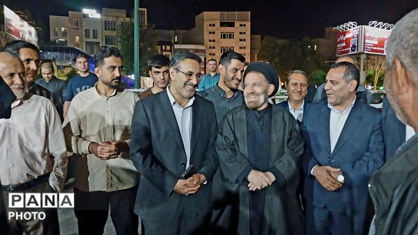 تجدید بیعت با رهبر و آرمان‌های انقلاب در خرم آباد