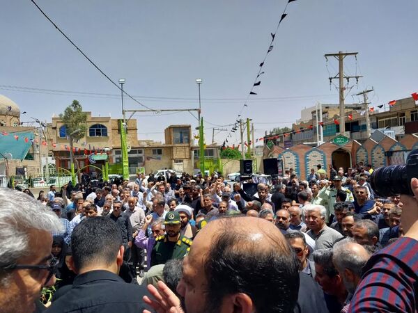 تشییع پیکر مطهر شهیده مریم قنبریان شهید جنایت رژیم صهیونیستی در آستان مقدس حضرات سیدالکریمان