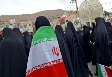 راهپیمایی ۲۲ بهمن با مردم شهرستان معمولان همیشه در صحنه‌