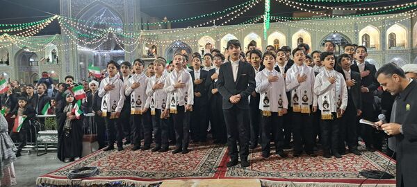 طنین گلبانگ انقلاب صحن انقلاب حرم مطهر  امام رضا (ع)