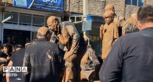 حضور گسترده مردم چهارمحال و بختیاری در مراسم عاشورای حسینی