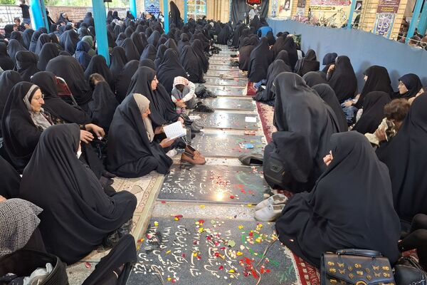 برگزاری یادواره شهدا در گلزار شهدای شیراز