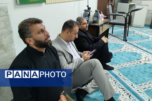 مراسم ارتحال امام خمینی (ره) در اداره آموزش و پرورش ناحیه دو شهرری 