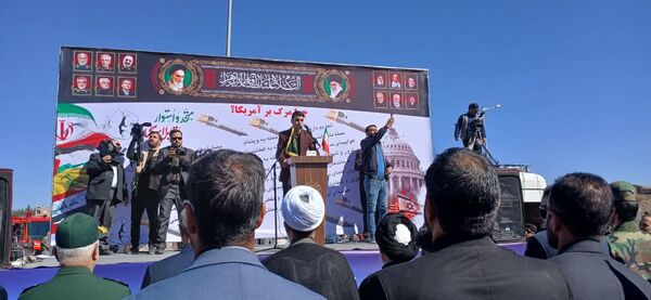 ۱۳ آبان؛ روزی که فریاد استقلال ملت ایران در تاریخ ماندگار شد